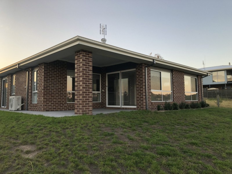 21 Plateau Avenue, Metung VIC 3904