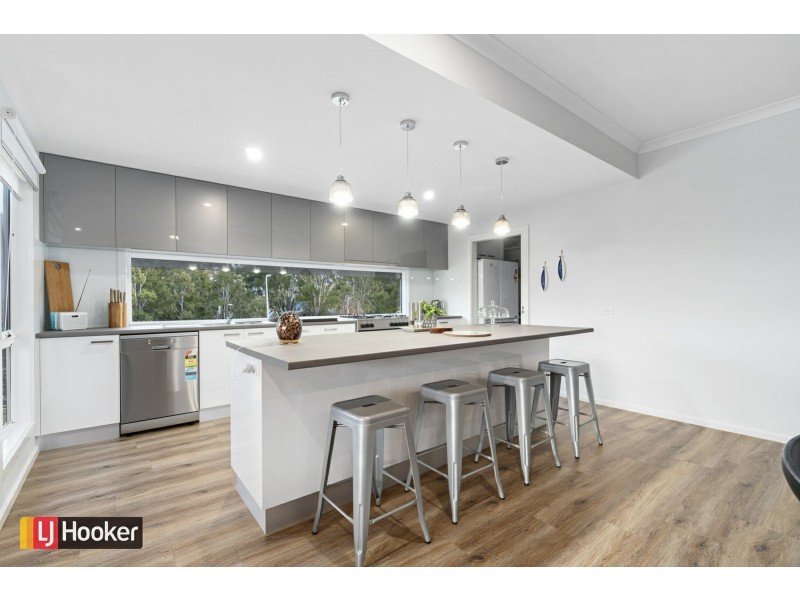 5 Travers Court, Metung VIC 3904