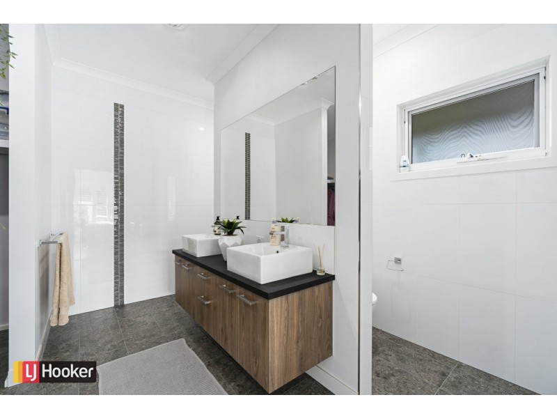 5 Travers Court, Metung VIC 3904