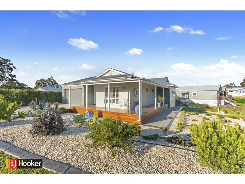 5 Travers Court, Metung VIC 3904