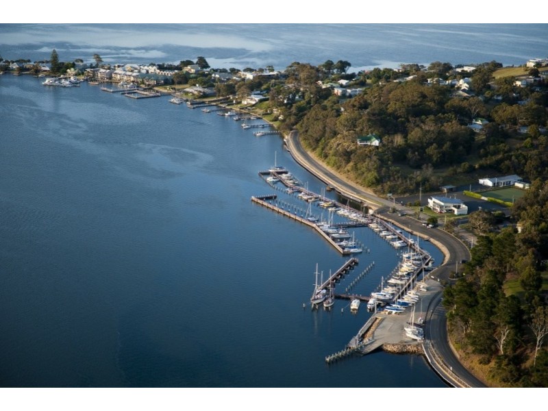 16 Plateau Avenue, Metung VIC 3904