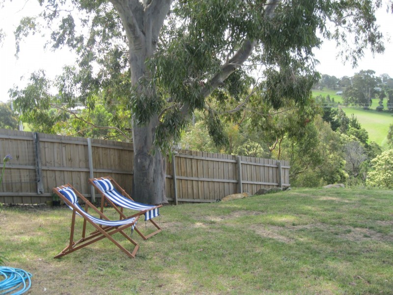 13 Lake Grove, Metung VIC 3904