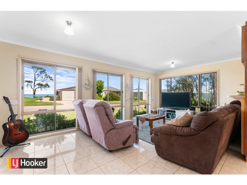 5 Linton Way, Metung VIC 3904