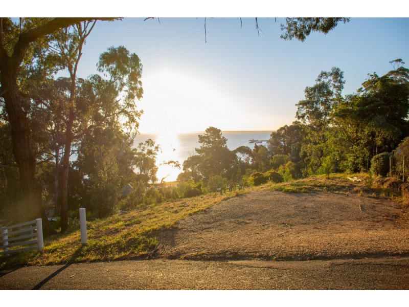 3 Moorhouse Street, Metung VIC 3904