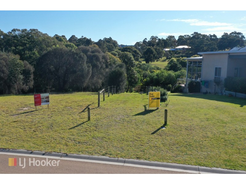 9 The Sanctuary, Metung VIC 3904