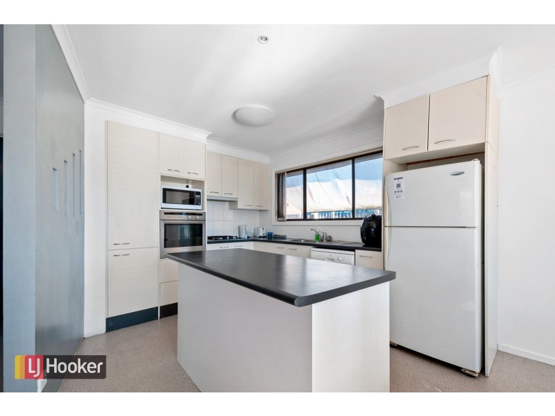 6 Roadknight Street, Lakes Entrance VIC 3909