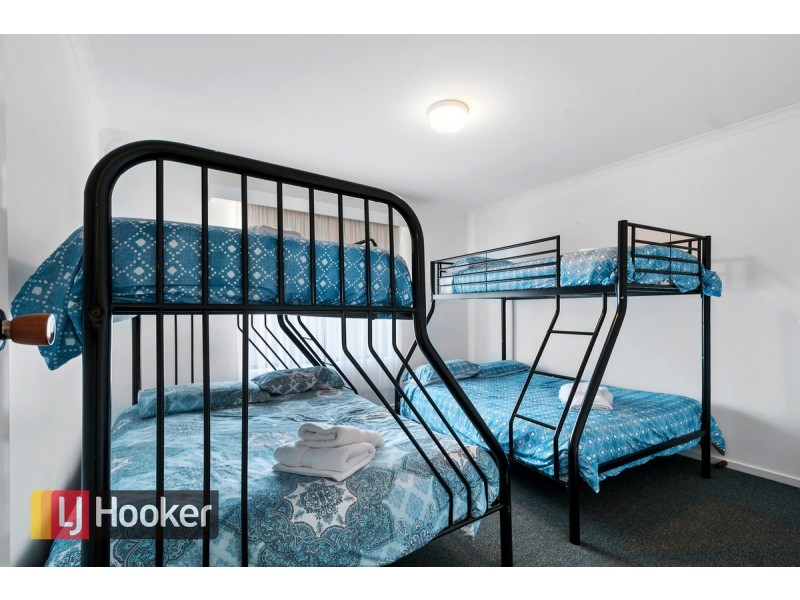 6 Roadknight Street, Lakes Entrance VIC 3909