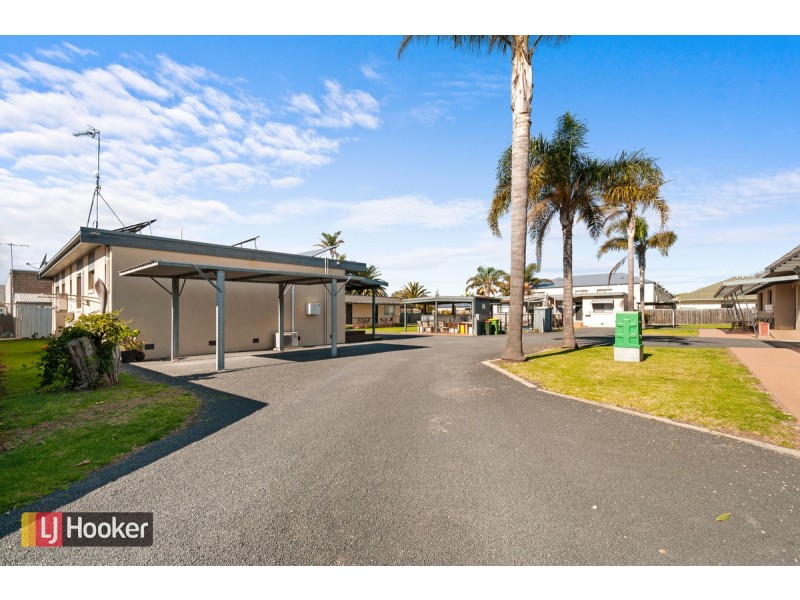 6 Roadknight Street, Lakes Entrance VIC 3909