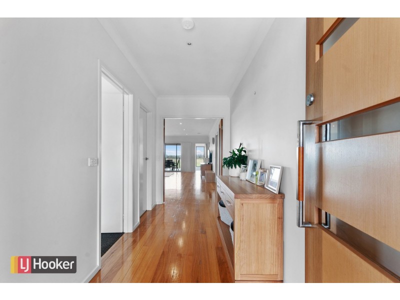 49 Morton Drive, Eastwood VIC 3875