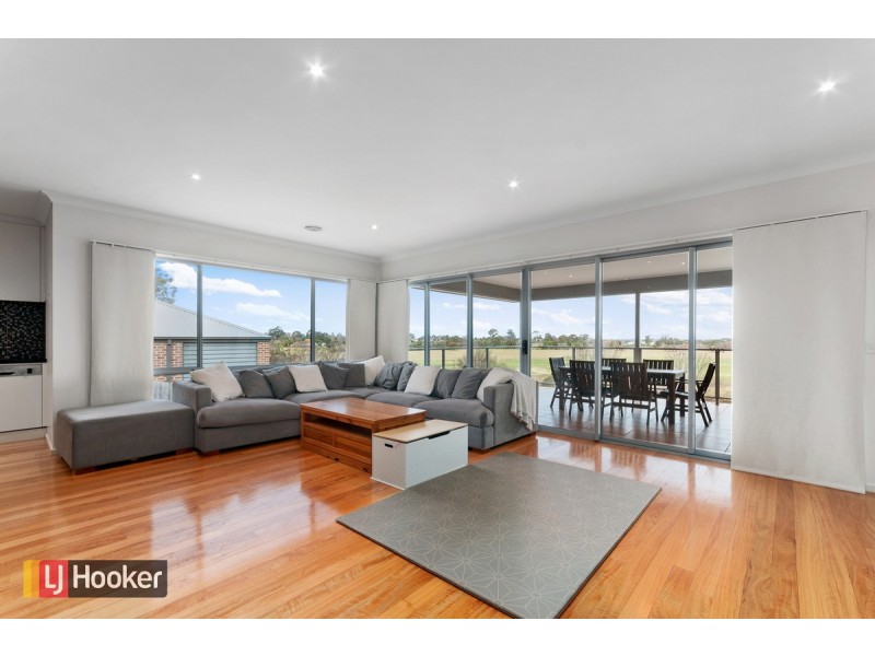 49 Morton Drive, Eastwood VIC 3875