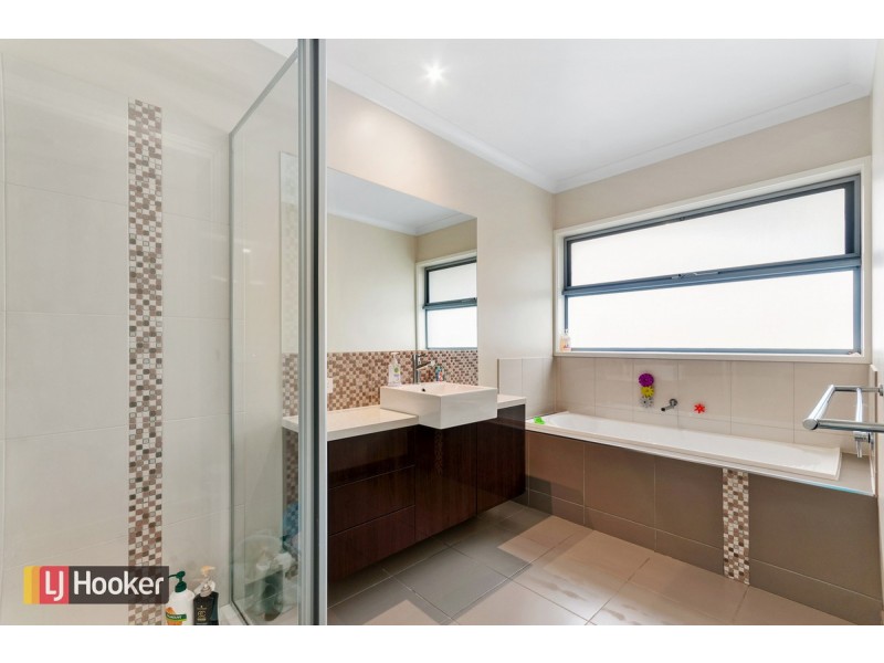 49 Morton Drive, Eastwood VIC 3875