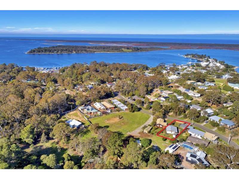 10 Adsal Court, Metung VIC 3904