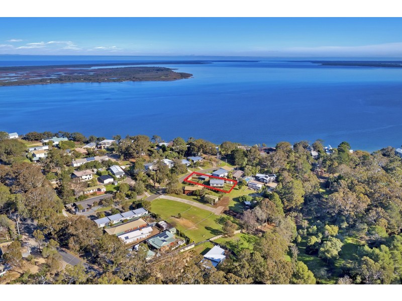 10 Adsal Court, Metung VIC 3904