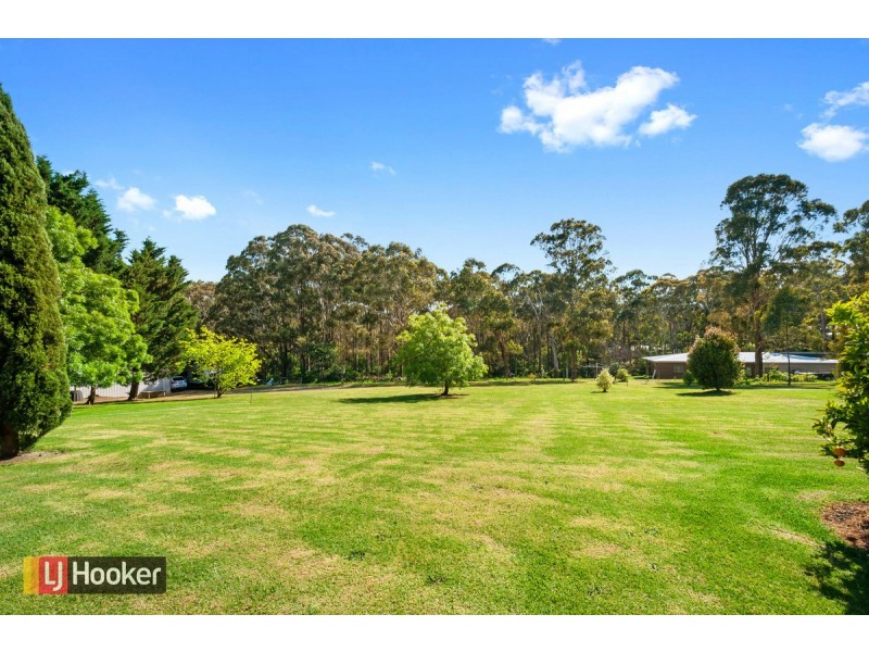 4 O’Donnell Drive, Lakes Entrance VIC 3909