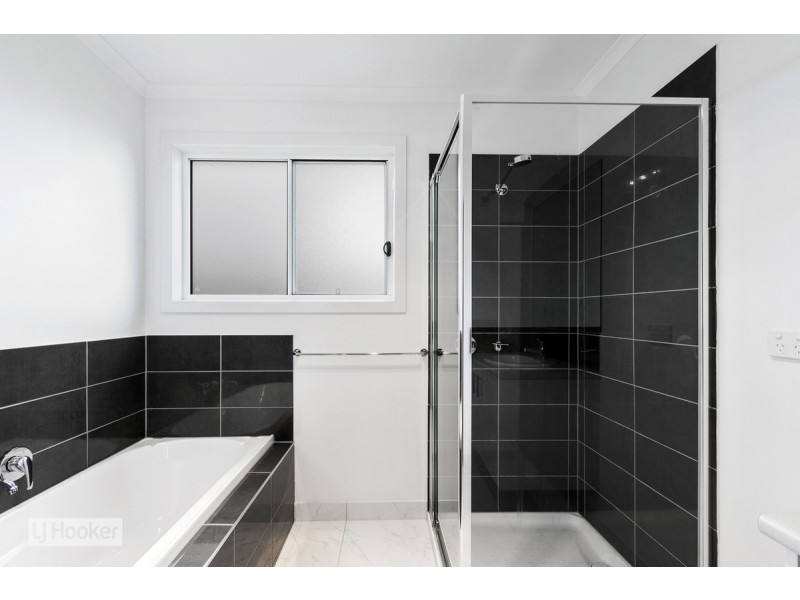 3 Falcon Grove, Metung VIC 3904