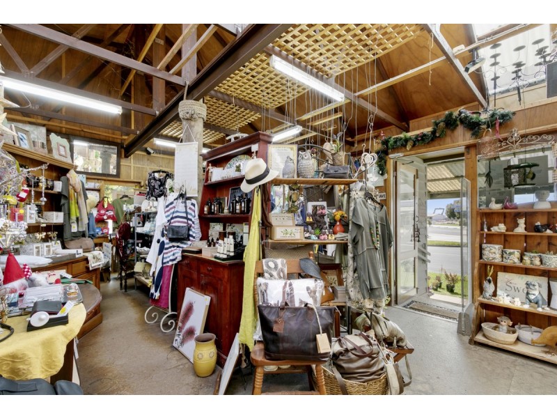 3 Bulmer Street, Lakes Entrance VIC 3909