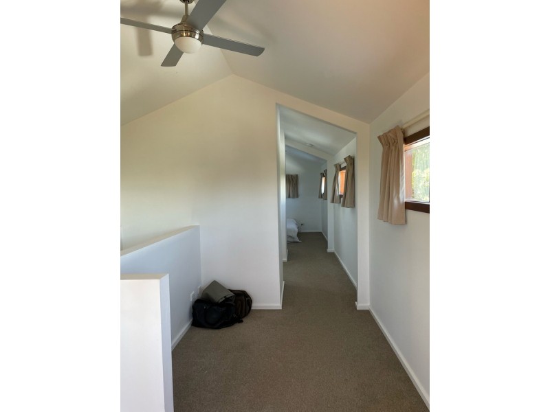 18 Falcon Grove, Metung VIC 3904
