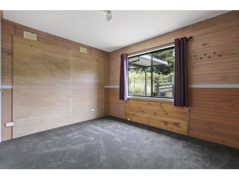 12 Neals Road, Metung VIC 3904