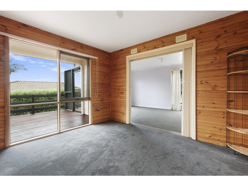 12 Neals Road, Metung VIC 3904