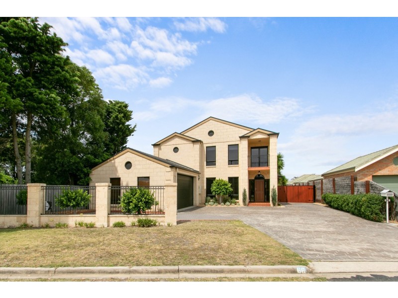 66 Roadknight Street, Lakes Entrance VIC 3909