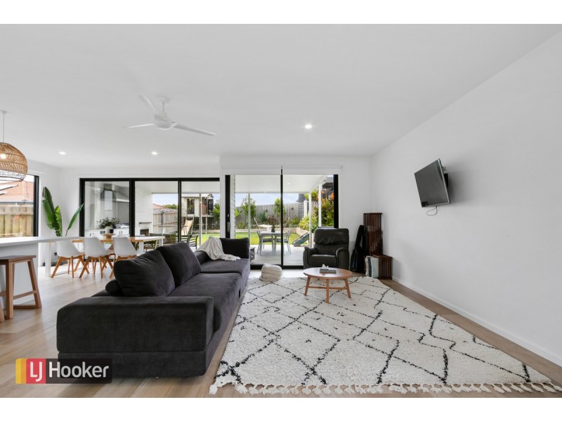 2/542 Lake Tyers Beach Road, Lake Tyers Beach VIC 3909