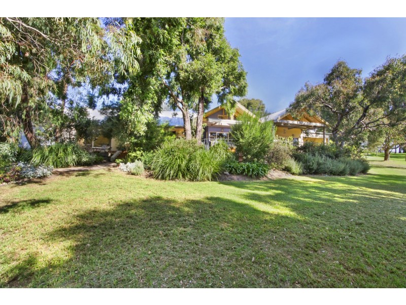 12 Kings Cove Boulevard, Metung VIC 3904
