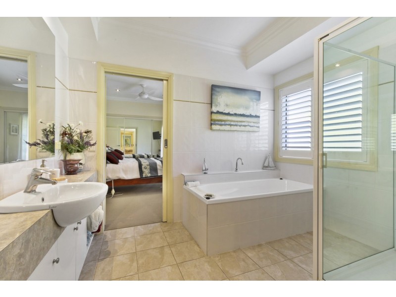 12 Kings Cove Boulevard, Metung VIC 3904