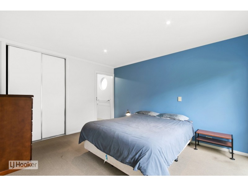 2/20 Stirling Road, Metung VIC 3904