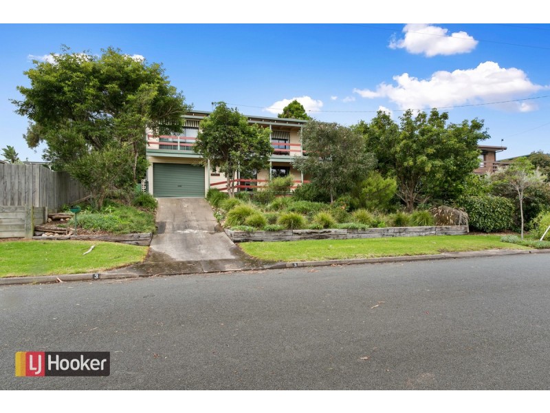 3 Uplands Avenue, Lakes Entrance VIC 3909