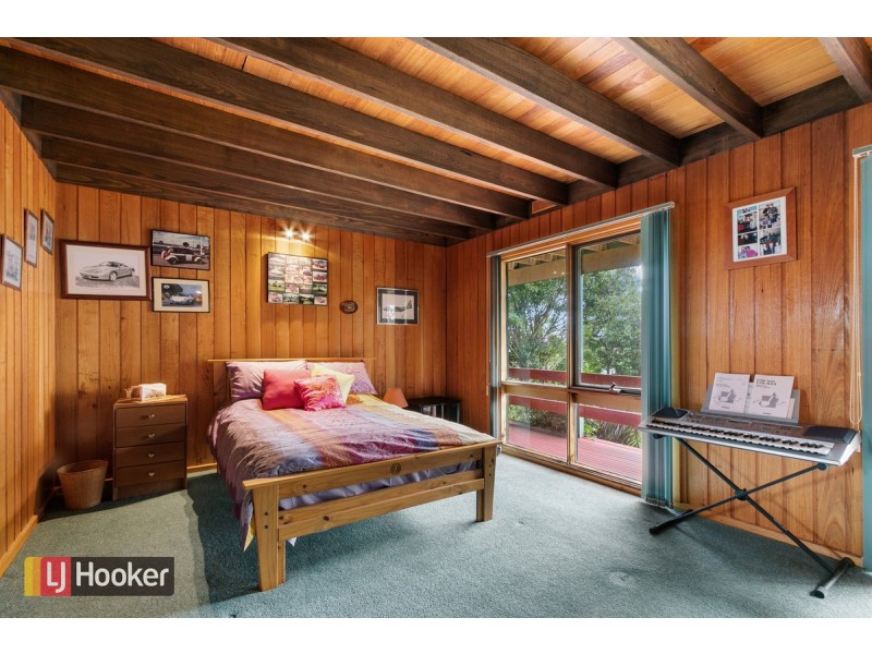 3 Uplands Avenue, Lakes Entrance VIC 3909