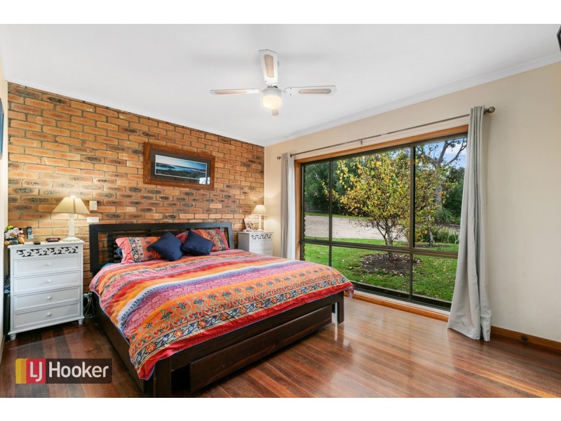 121 Albatross Road, Kalimna VIC 3909