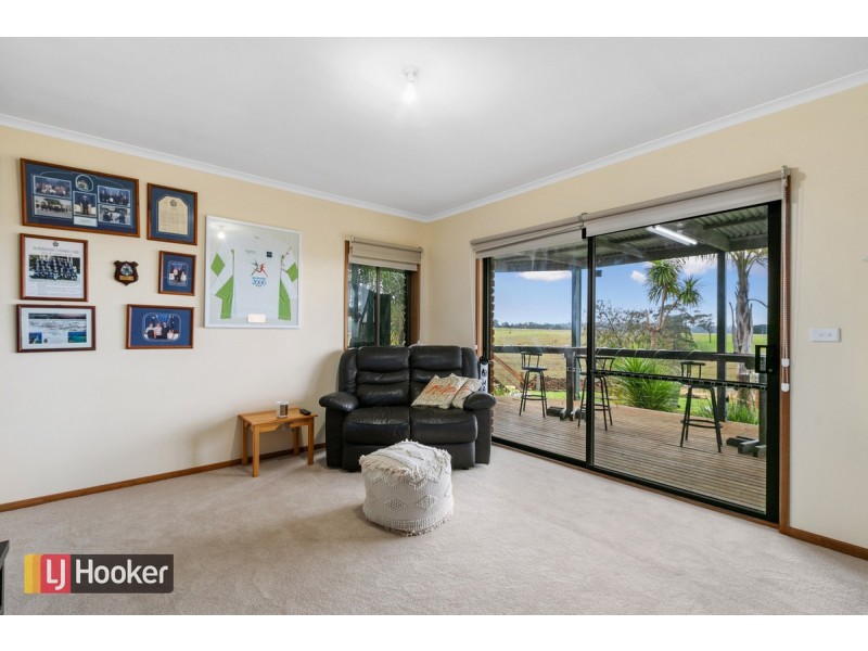 121 Albatross Road, Kalimna VIC 3909