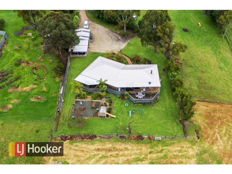 121 Albatross Road, Kalimna VIC 3909