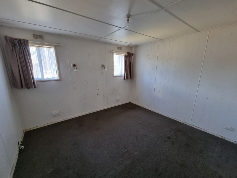 10 Laughtons Road, Kalimna VIC 3909