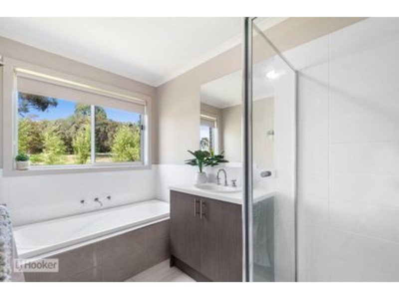 17 Peter Road, Metung VIC 3904