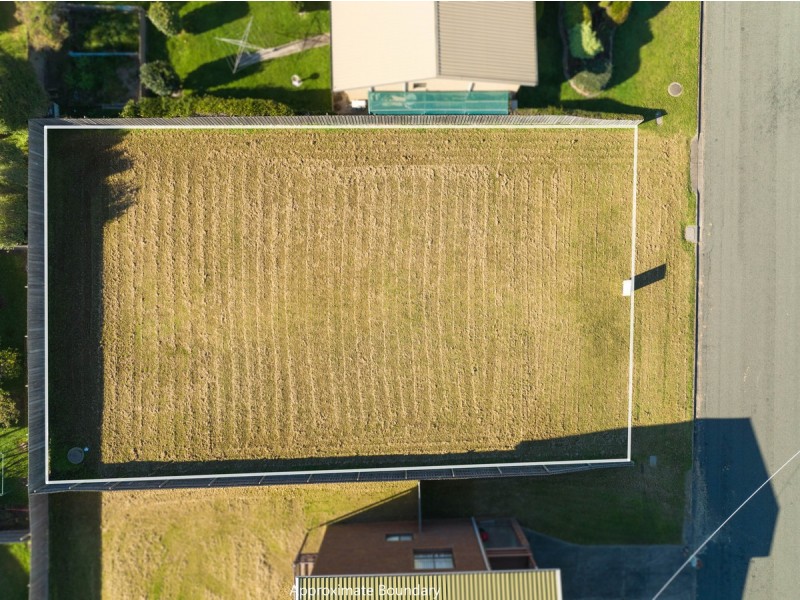 13 Skidale Close, Lake Tyers Beach VIC 3909