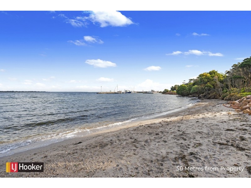 60 Beach Road, Metung VIC 3904