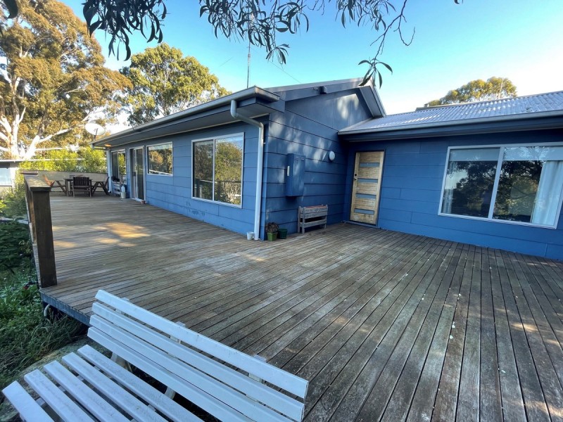 4 Wood Street, Metung VIC 3904