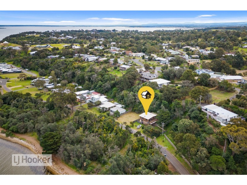 48 Beach Road, Metung VIC 3904