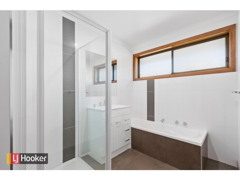 26 Carpenter Street, Lakes Entrance VIC 3909