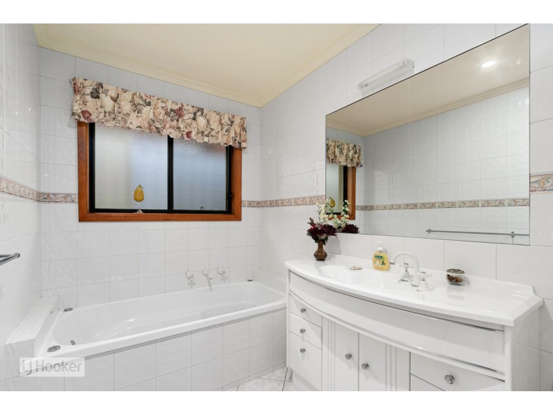 12 Fell Place, Metung VIC 3904
