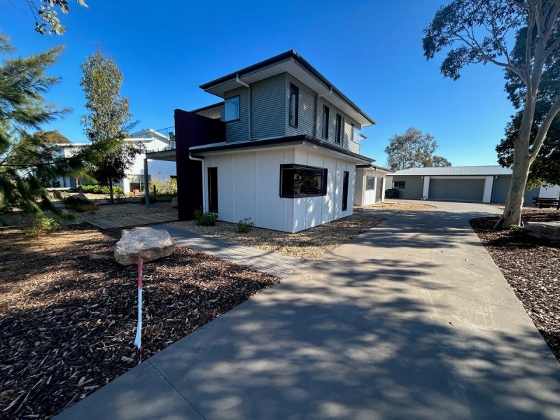3 Murray Graham Place, Metung VIC 3904