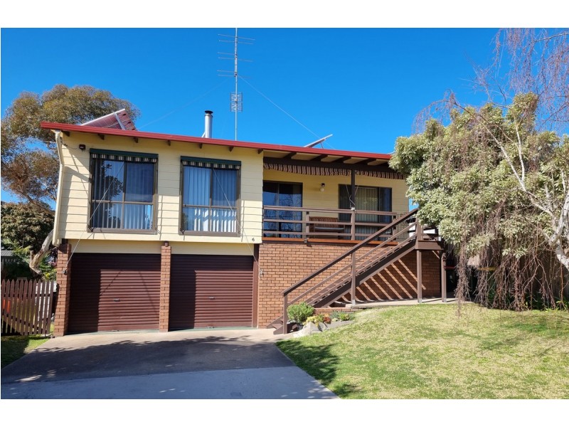 6 Tanjil Grove, Lakes Entrance VIC 3909