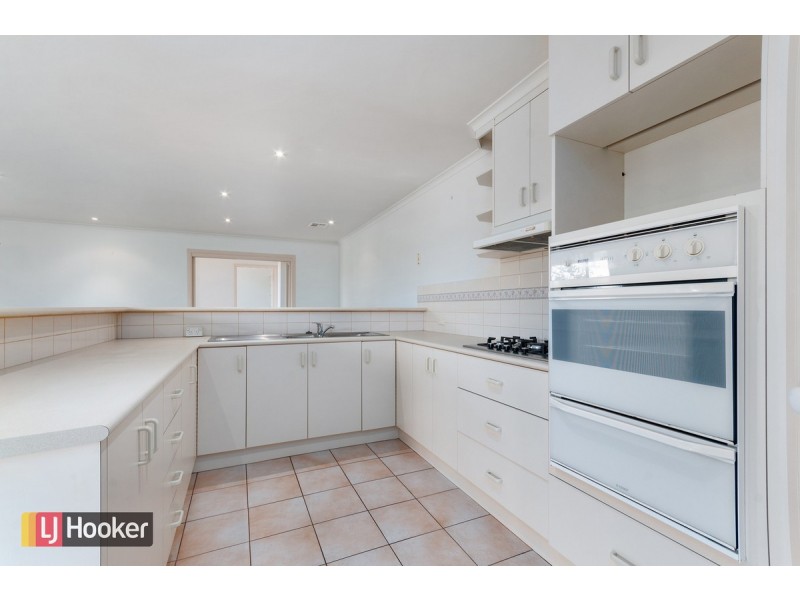 1 Morkham Court, Lakes Entrance VIC 3909