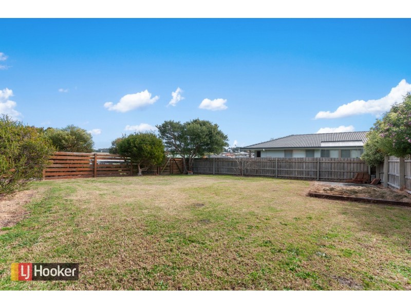 1 Morkham Court, Lakes Entrance VIC 3909