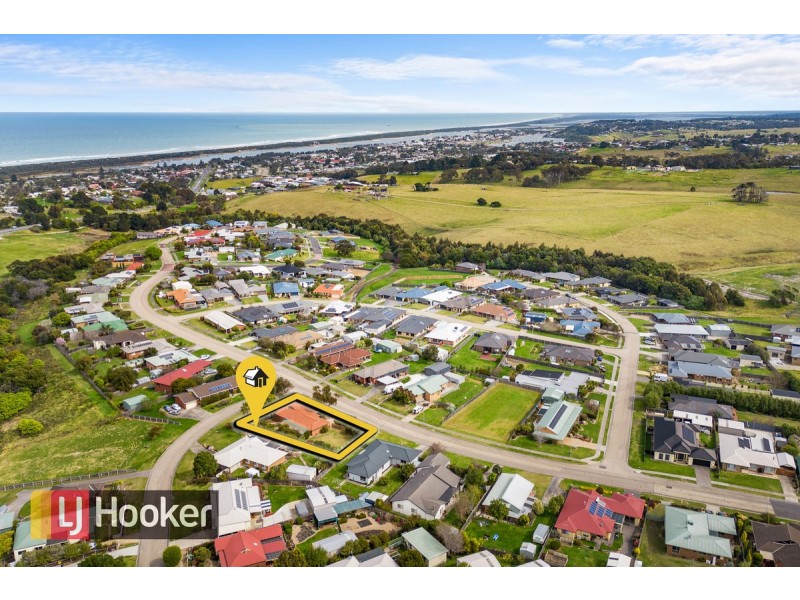 1 Morkham Court, Lakes Entrance VIC 3909