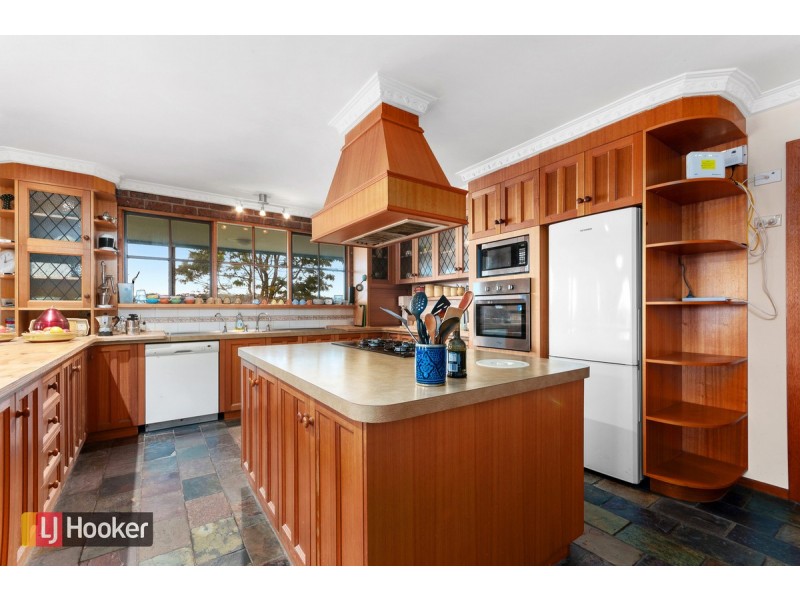 32 Mill Point Road, Lake Tyers Beach VIC 3909