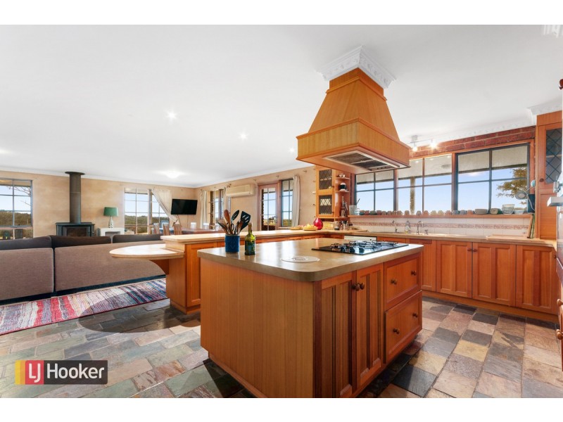32 Mill Point Road, Lake Tyers Beach VIC 3909