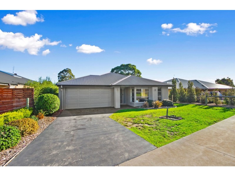 6 Plateau Avenue, Metung VIC 3904
