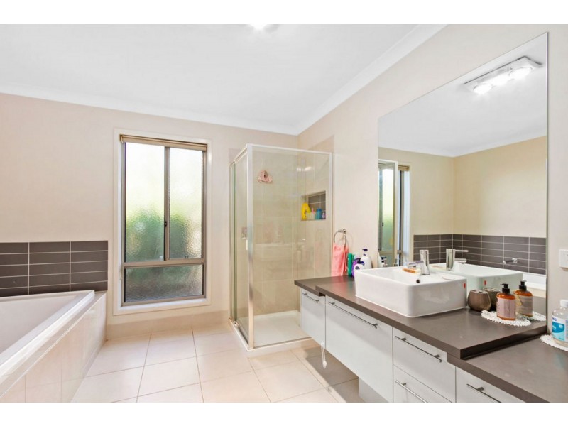 6 Plateau Avenue, Metung VIC 3904